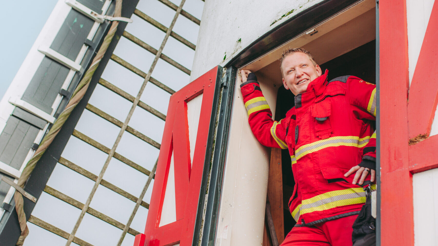 Robert is brandweerman én molenaar: “Na een heftige uitruk kom ik tot rust op de molen”